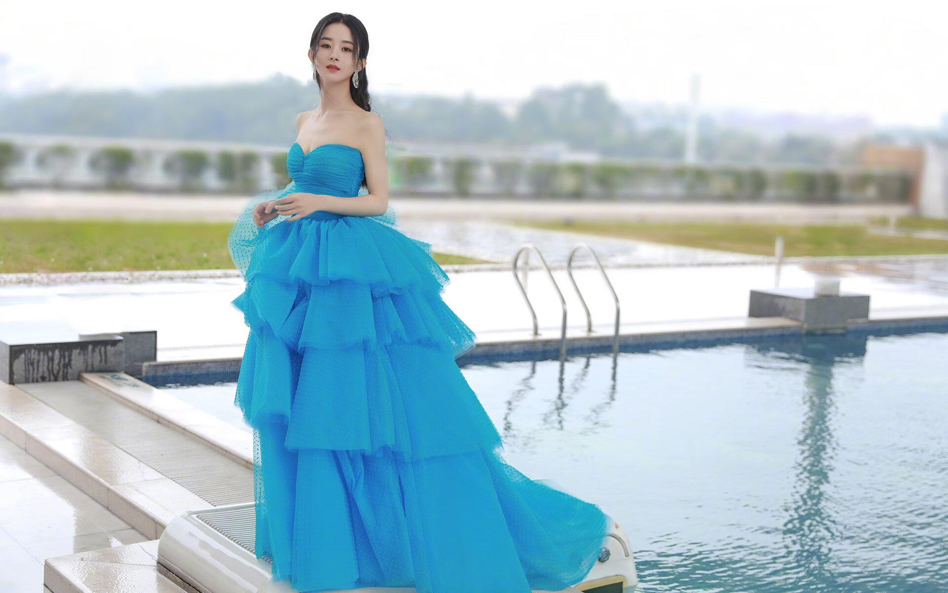 城市极速飞盘挑战赛，空中旋转的运动奇观，极限飞盘比赛场地